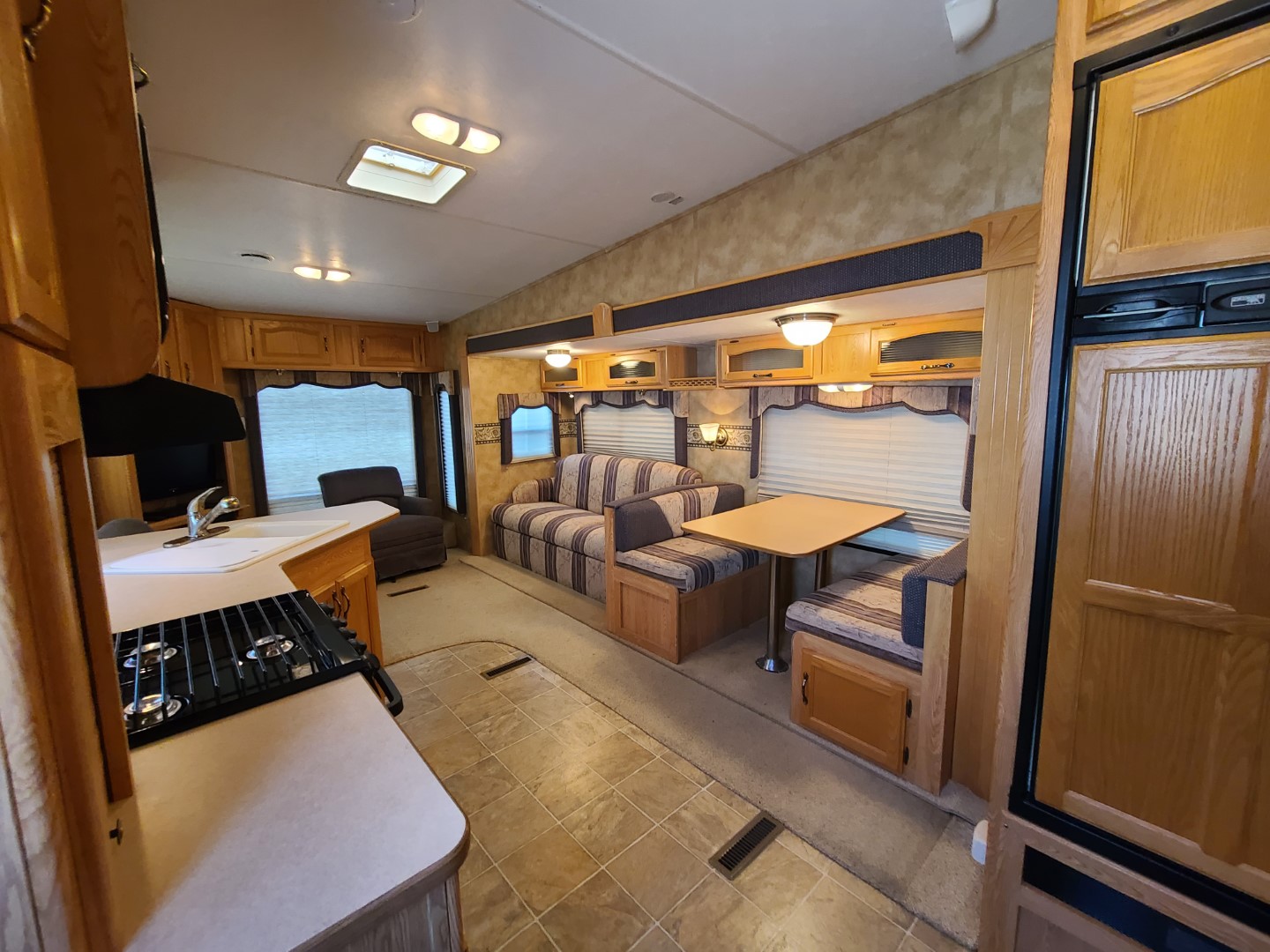 Keystone Laredo ∣ RV Wholesale Superstore